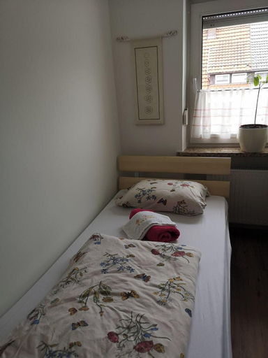 Bedroom 4, Seminarhaus Arya Maitreya, Kaufbeuren