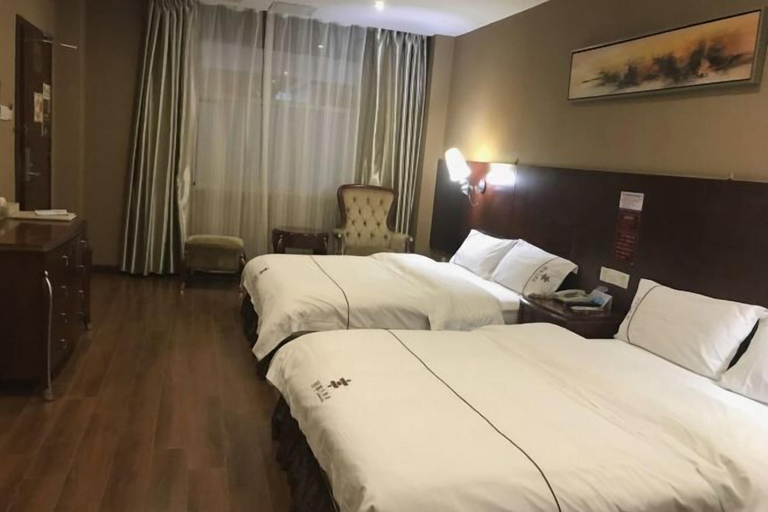 Bedroom, Lifeng Hotel, Hezhou
