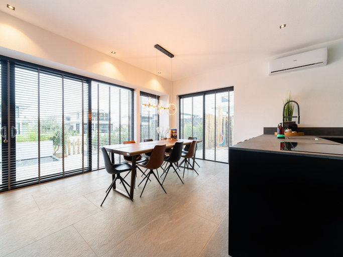 Dining 2, Villa in Zeewolde Near Town Center, Zeewolde