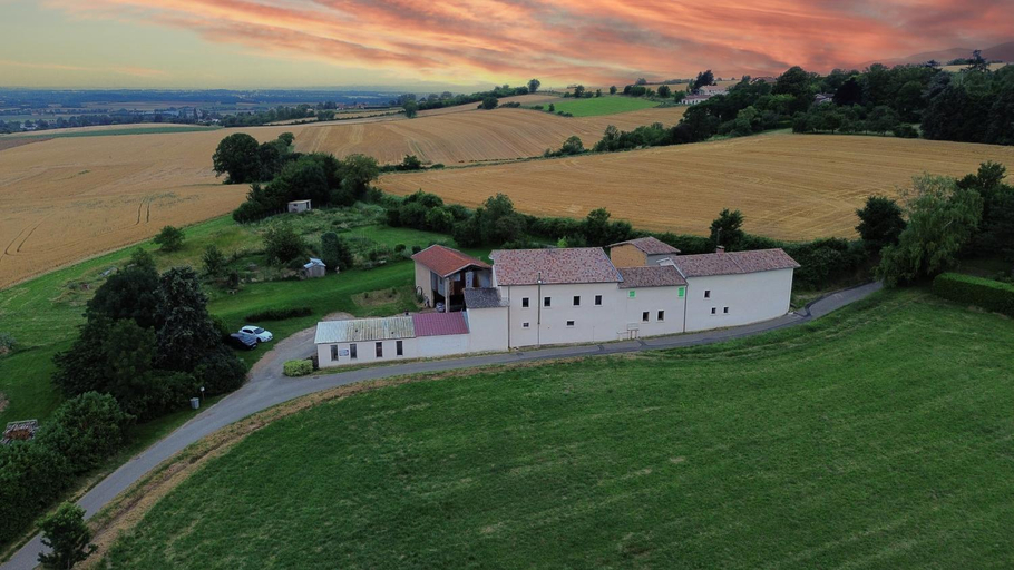 Others 5, La Ferme des Cerisiers, Isère