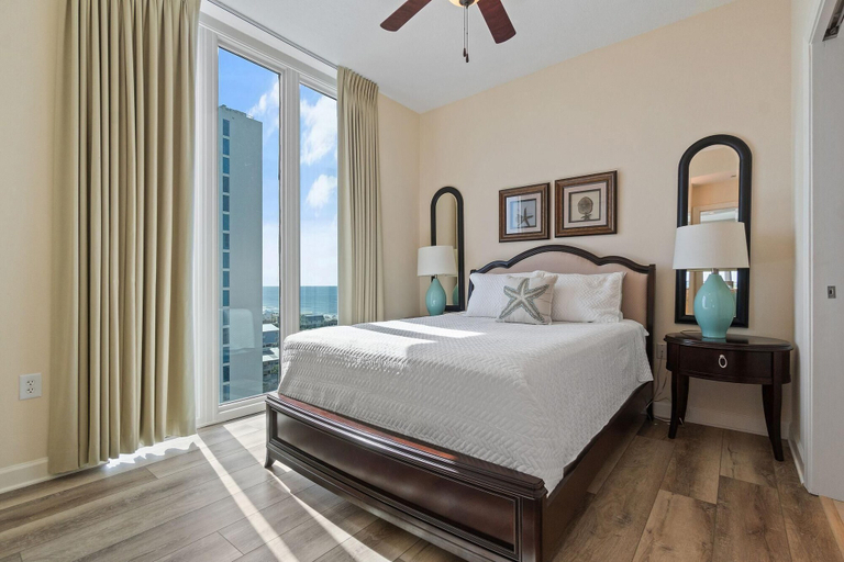 Bedroom 2, Lagoon Tower 1002, Baldwin