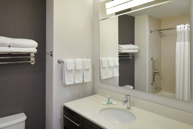 Bathroom 4, TownePlace Suites by Marriott London, Middlesex