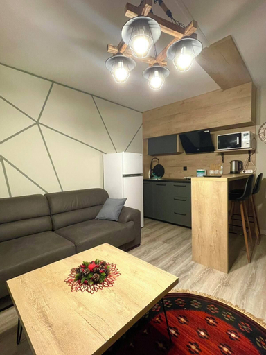 Others 5, Nesi apartment, Priština