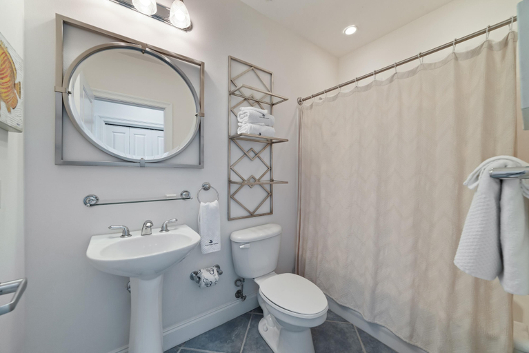 Bathroom 3, La Playa 1103, Escambia