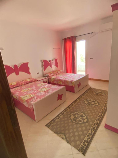 Bedroom 2, Palemera, 'Ataqah