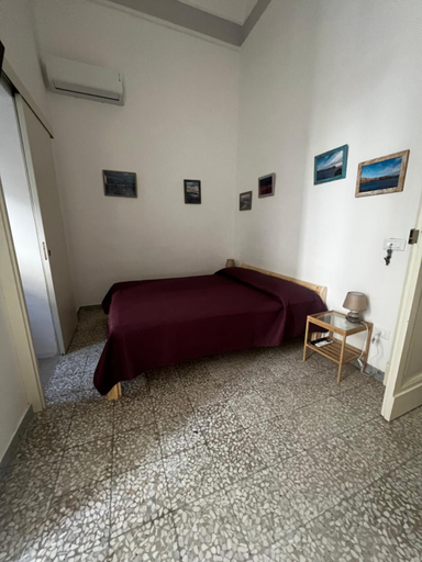 Bedroom 2, AR Rooms, Lecce