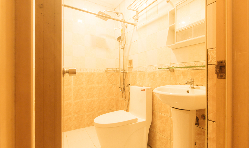 Bathroom 4