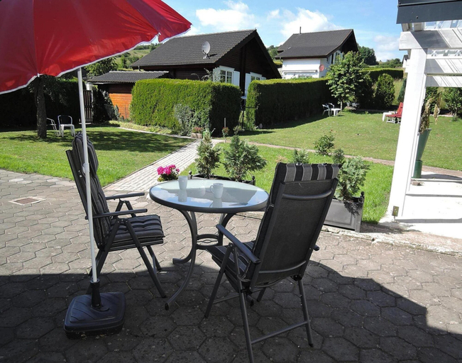 Others 4, Apartment in Lissendorf With Garden Oasis, Vulkaneifel