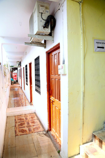 Others 5, Maharaja lodging, Solapur