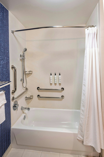 Bathroom 5, Fairfield Inn & Suites by Marriott St. Louis Chesterfield, Saint Louis