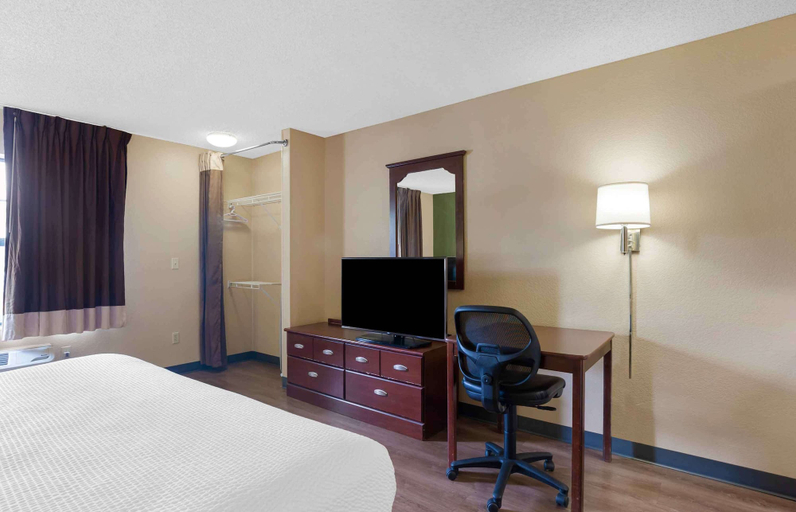 Bedroom 4, Suburban Studios Copley Akron West, Summit