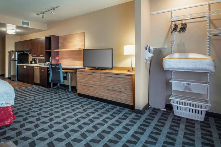 Bedroom 4, TownePlace Suites Toledo Oregon, Lucas