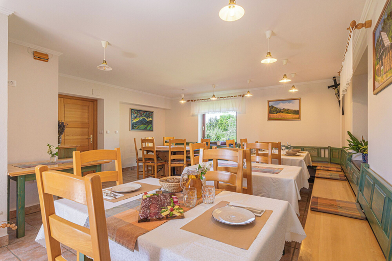 Dining 4, Eco Farm Mikl Pine Tree Apartment, Prevalje