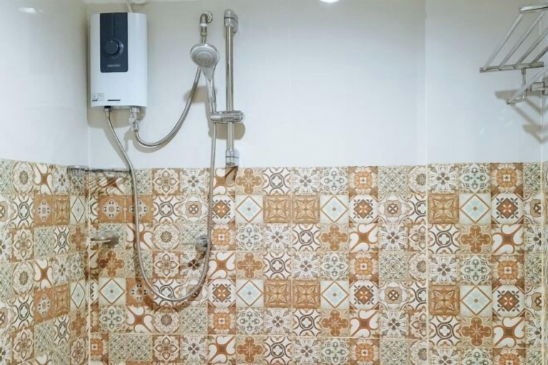 Bathroom 10