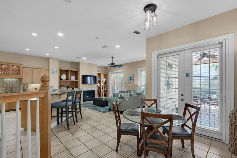 Food & Drinks 5, Bonaire Retreat, Okaloosa