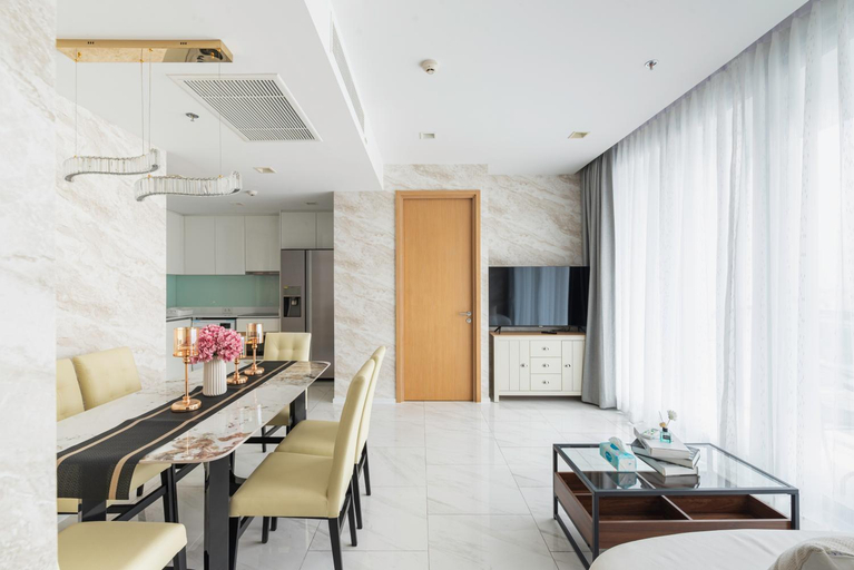 Dining Room 9