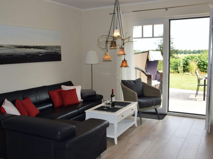 Living area 3, Holiday Home Wiedblick, Rostock
