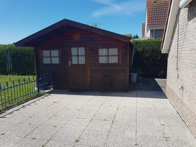 Exterior 4, Lovely Bungalow With Garden, Sluis