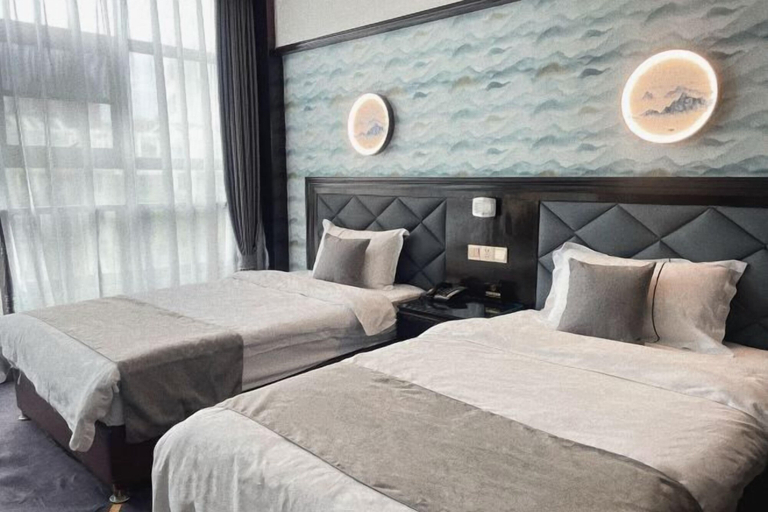 Bedroom 3, TS Business Hotel, Meishan