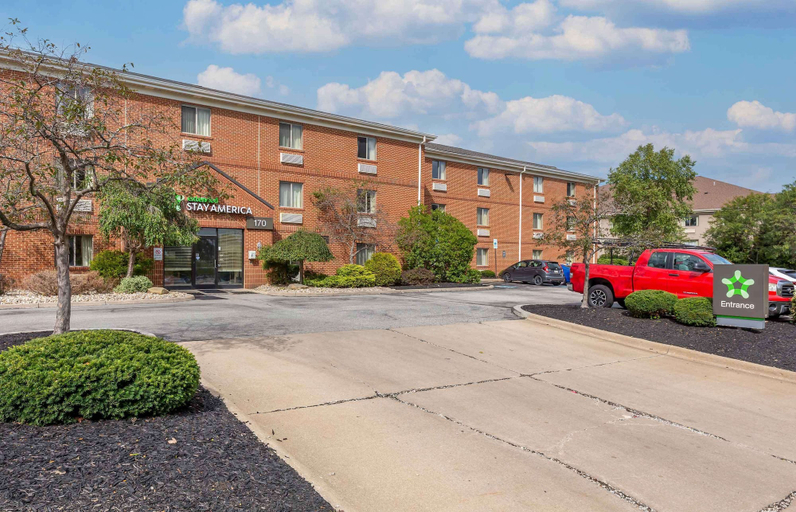 Exterior & Views 2, Suburban Studios Copley Akron West, Summit