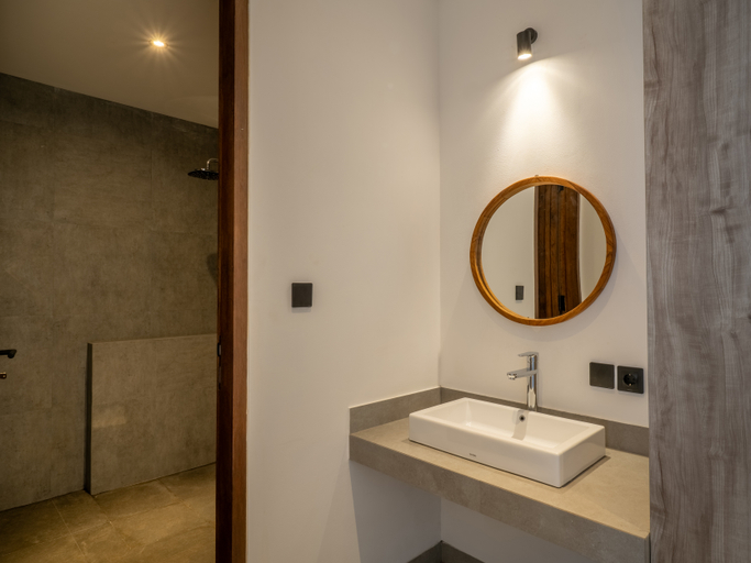 Bathroom 29