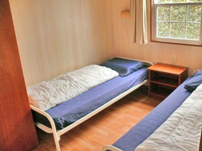 Room 4, Holiday Home on Waterfront in Zeeland, Sluis