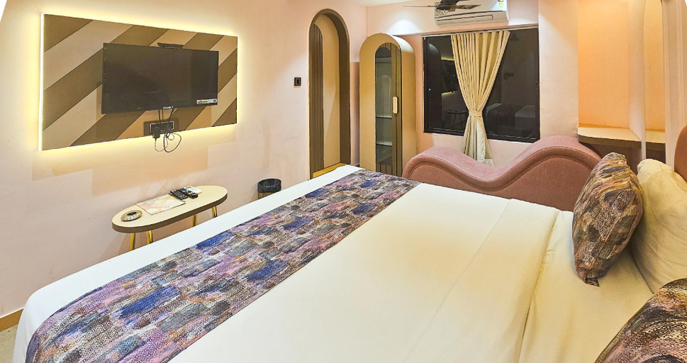 Bedroom 2, Hotel Nova Bling, Rajkot