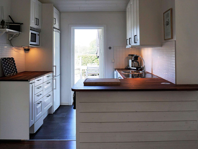 Others 5, 5 Person Holiday Home in Varobacka, Varberg