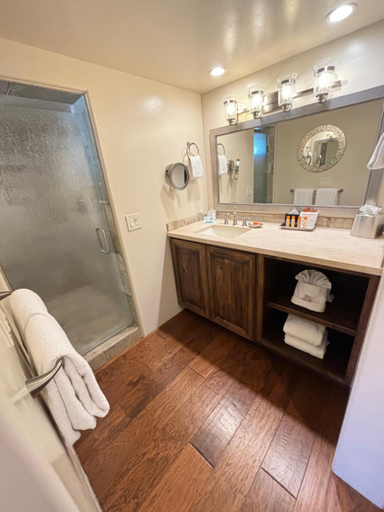 Bathroom 15