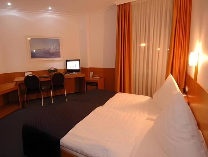 Bedroom 6