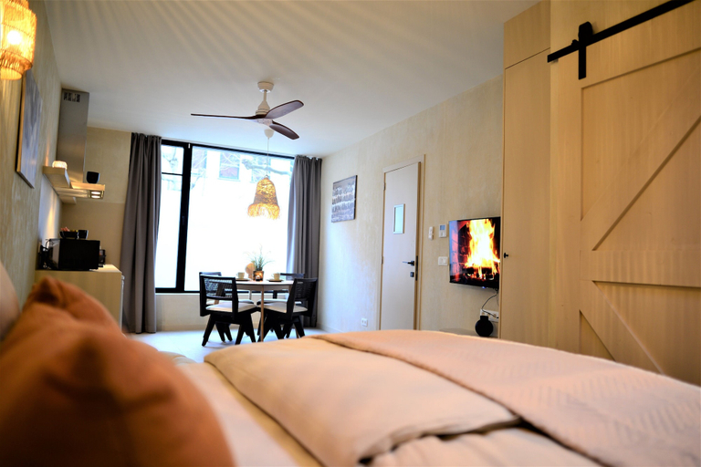 Bedroom 5, Kyoto Suites - Sleep inn Antwerp, Antwerpen