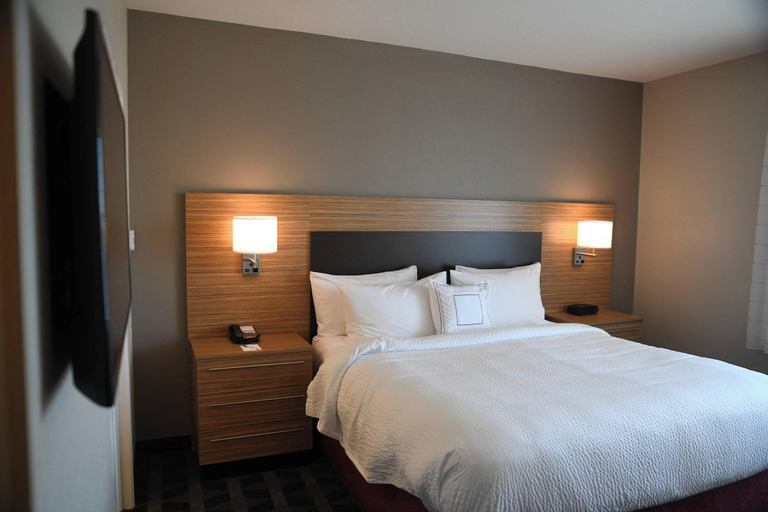 Bedroom 9
