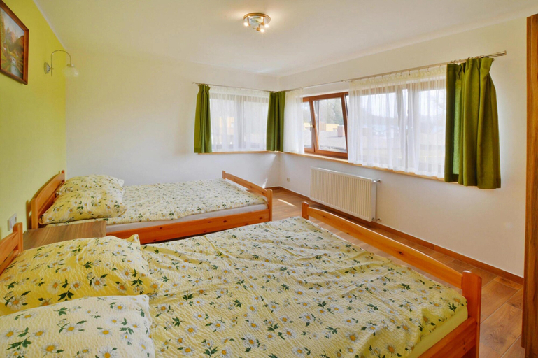 Room, Comfortable Holiday Home With a Private Garden, Koszalin