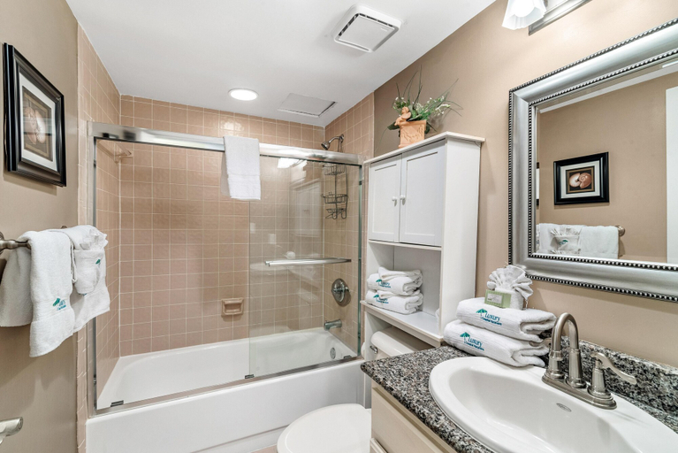 Bathroom 3, Broadmoor 804, Escambia
