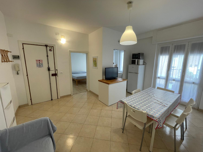Dining Room 2, Appartamenti family & MTB, Savona