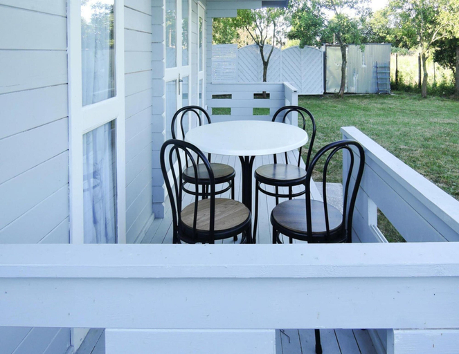 Balcony 2, Bungalow With Terrace and Scenic Grounds, Kamień