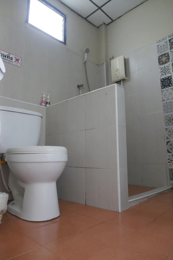 Bathroom 3, Maewang Resort, Muang Lampang