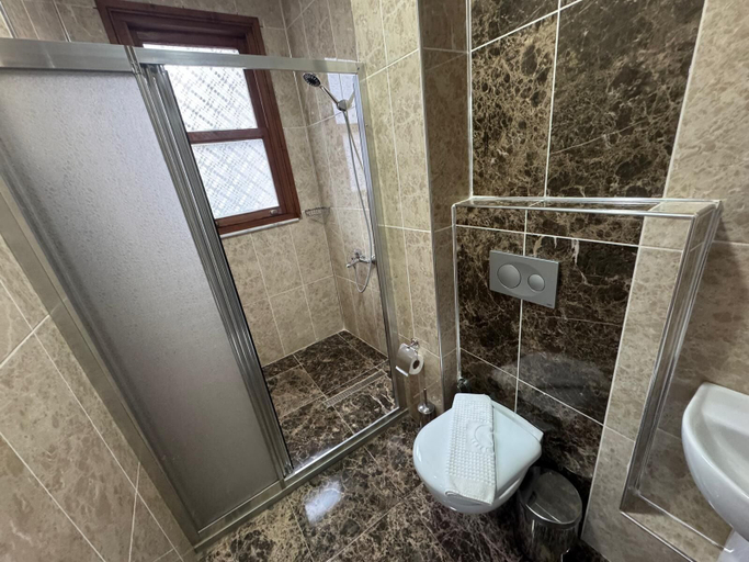 Bathroom 5, Rosalie Palace Hotel, Fatih