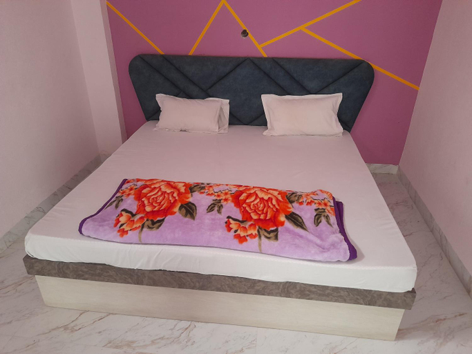Others 3, Shanti Gaura Palace, Dhar