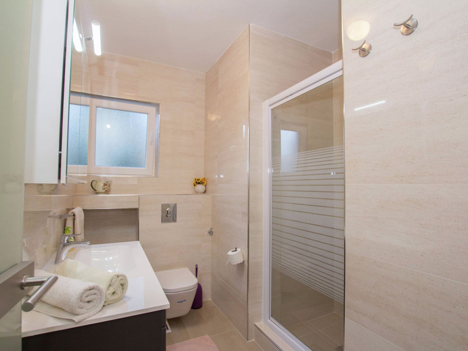 Bathroom 4, Modern Apartment with pool and terrace, Trogir