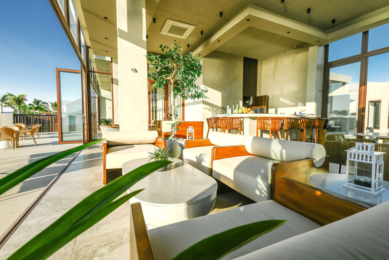 Food & Drinks 4, TANA Beach Villas, Lian