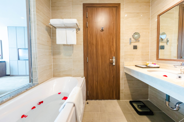 Bathroom 4, Muong Thanh Holiday Suoi Mo, Hạ Long
