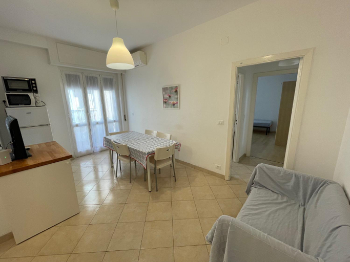 Dining Room 3, Appartamenti family & MTB, Savona