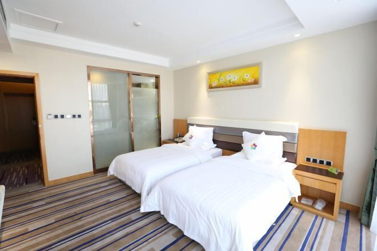 Bedroom 5, Blossoming Quality Hotel, Xining