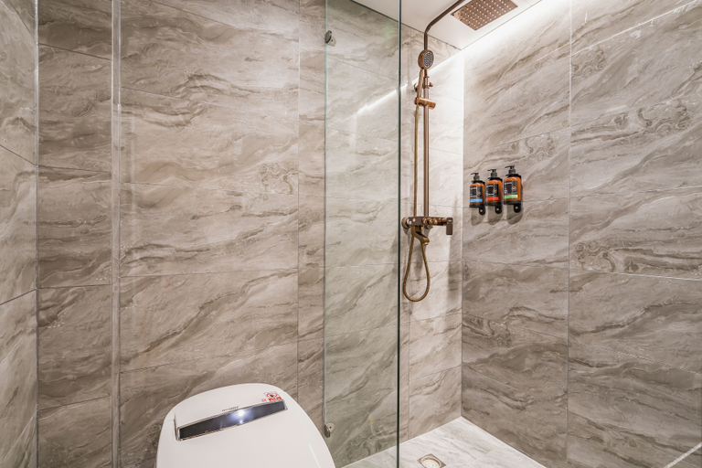 Bathroom 5, Dequan Luxury JingGuang Hotel, Beijing