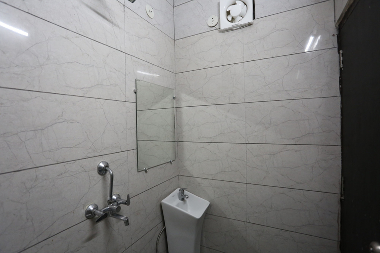 Bedroom 3, Hotel Twamev Couple Friendly Laxmi Nagar, West