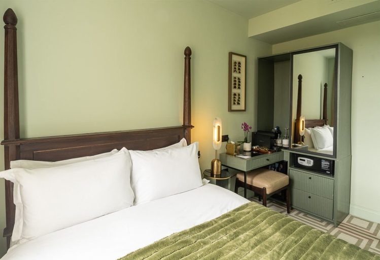 Bedroom 2, Ellen Kensington Hotel, London