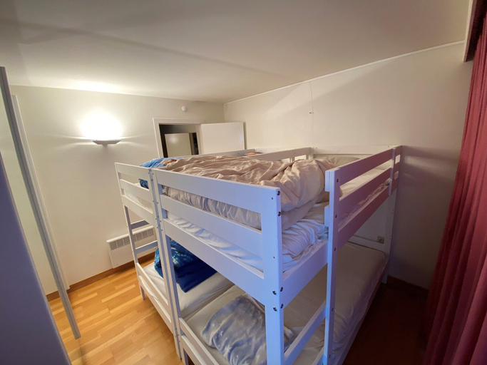 Bedroom 2, Sea View Family Apartment, West-Vlaanderen
