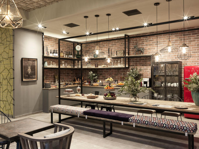Food & Drinks 5, 18 Micon Street, Attica