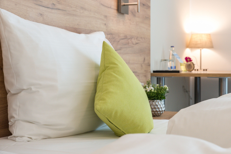Bedroom 3, Maiers Hotel Parsberg, Neumarkt in der Oberpfalz